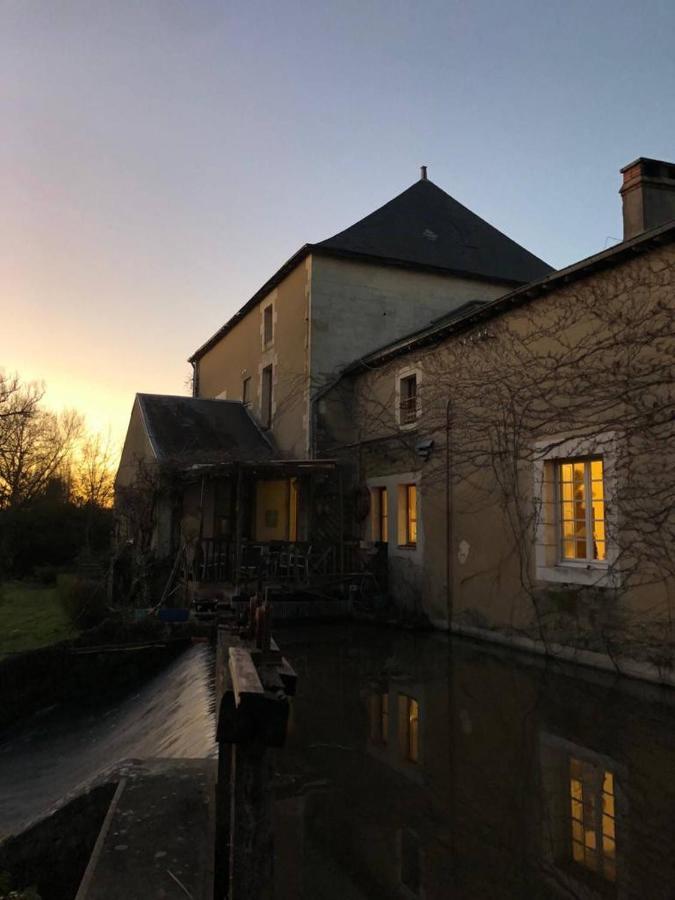 La Roulotte Du Moulin De Palet Villa Baugé Exterior foto